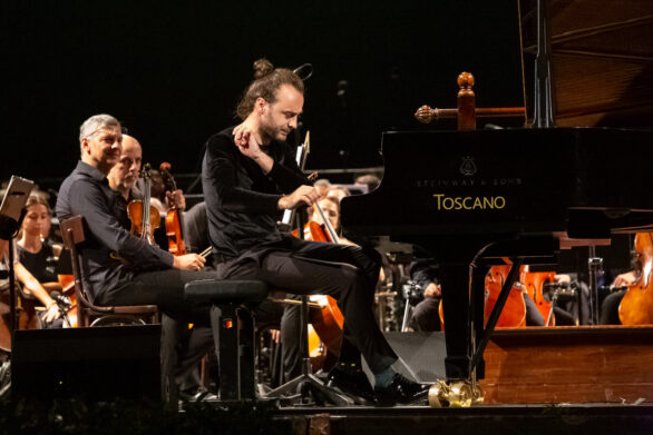 inquadratura del pianista Ciobanu durante un'esecuzione